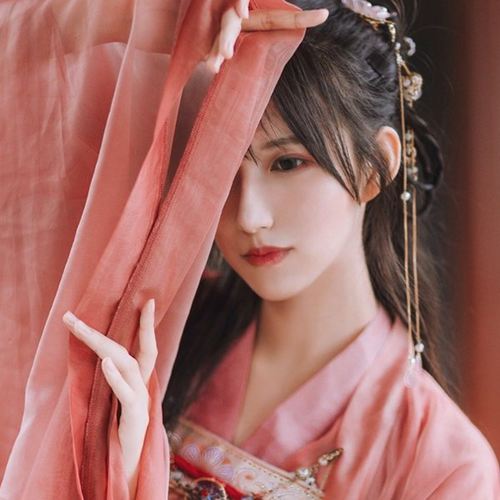 描写夜晚天气下雨的唯美句子段落