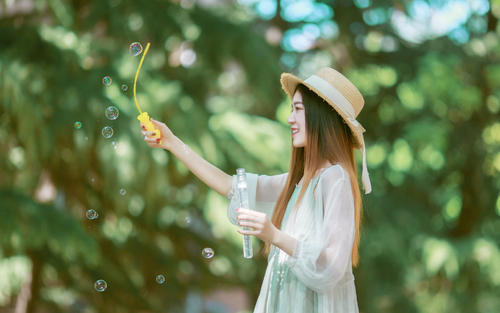 惹女友生气了怎么哄她开心的句子 惹女友生气哄她开心的句子