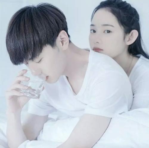 两口子开心快乐的句子 夫妻幸福快乐的句子