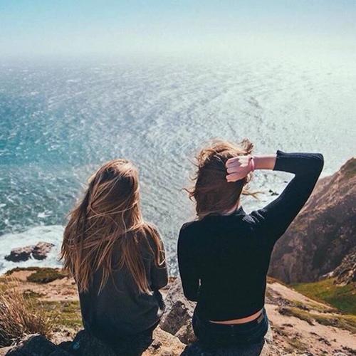 姐妹一起旅游开心的句子