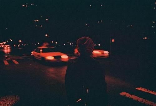 一个人深夜伤心到绝望的句子