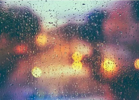 适合下雨天的伤感句子