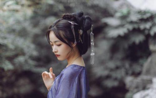 压抑憋屈的心情短句 伤感难过的简单句子