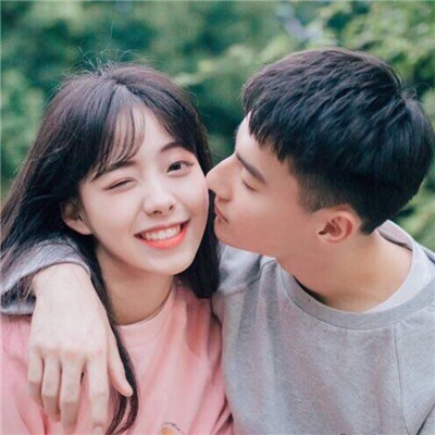 超简短的幸福甜蜜句子一人一句