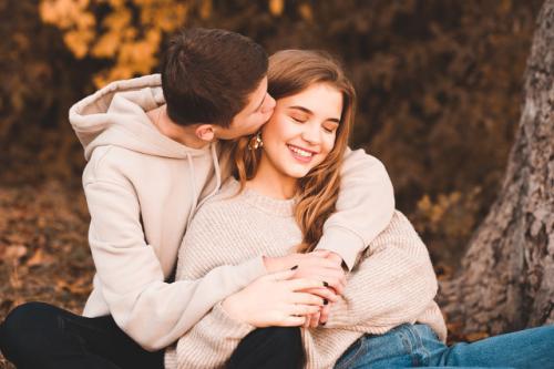 老公爱老婆的简短句子 对老婆含蓄表达爱意的句子