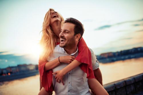 哄老婆开心肉麻的情话 对老婆说的甜蜜情话