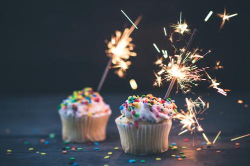 生日感谢父母的话简短 家人陪伴过生日感谢语