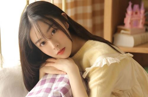 低调表达有女朋友了 发女朋友照片配什么话简短