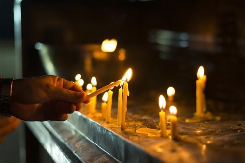 安慰死者家属的暖心句子简短