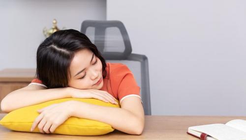 如何给女生发晚安信息晚上发给女朋友的晚安短信
